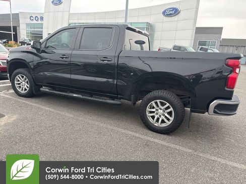 Used 2020 Chevrolet Silverado 1500 LT w/ Convenience Package image 9