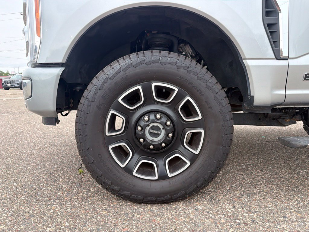 Used 2023 Ford F250 Platinum AWD/4WD image 41
