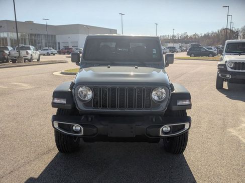 New 2026 Jeep Gladiator Sport image 8