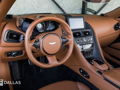 Used 2023 Aston Martin DBS Superleggera Volante RWD image 27
