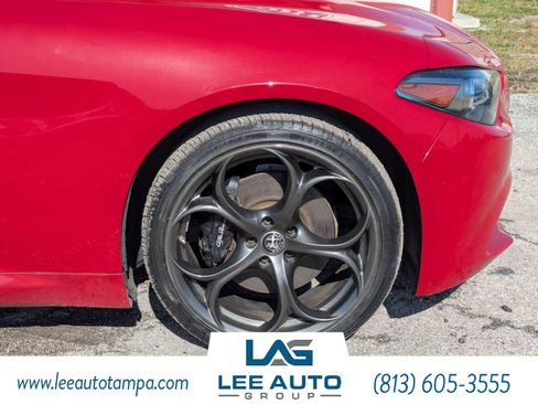 Used 2019 Alfa Romeo Giulia Ti w/ Nero Edizione AWD/4WD image 10