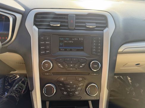 Used 2013 Ford Fusion SE image 11