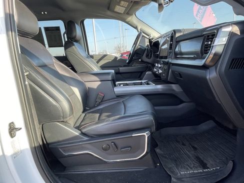 Used 2024 Ford F350 Lariat image 28