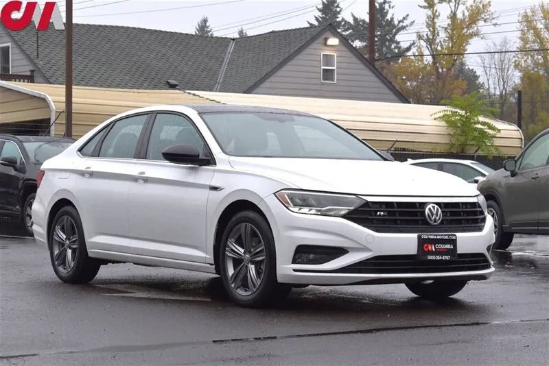 Used 2021 Volkswagen Jetta R-Line w/ R-Line Cold Weather Package FWD image 1