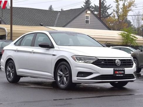 Used 2021 Volkswagen Jetta R-Line w/ R-Line Cold Weather Package FWD image 1