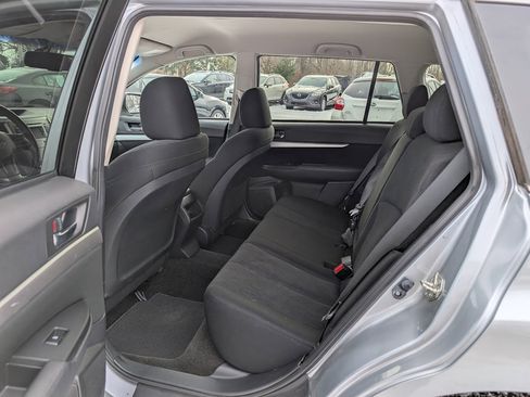 Used 2014 Subaru Outback 2.5i Premium image 9