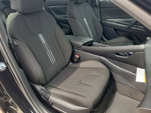 New 2026 Hyundai Elantra SEL Sport FWD image 21