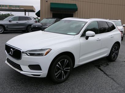 Used 2018 Volvo XC60 T5 Momentum w/ Convenience Package