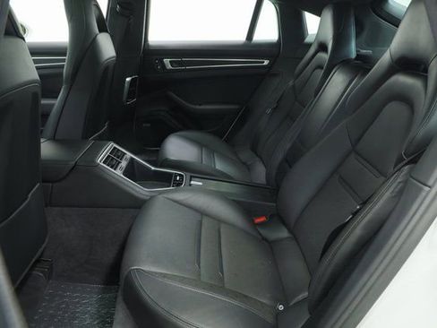 Used 2020 Porsche Panamera GTS image 40