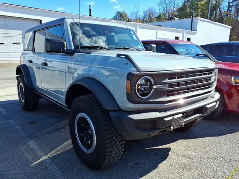 Used 2023 Ford Bronco 4-Door w/ Sasquatch Package image 1