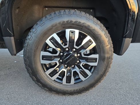 Used 2025 GMC Sierra 2500 Denali Ultimate image 34