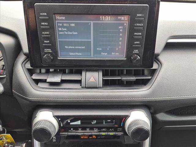 Used 2019 Toyota RAV4 LE FWD image 13