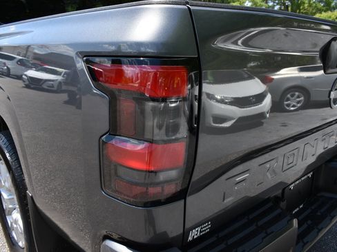 Used 2024 Nissan Frontier SV w/ SV Convenience Package AWD/4WD image 38