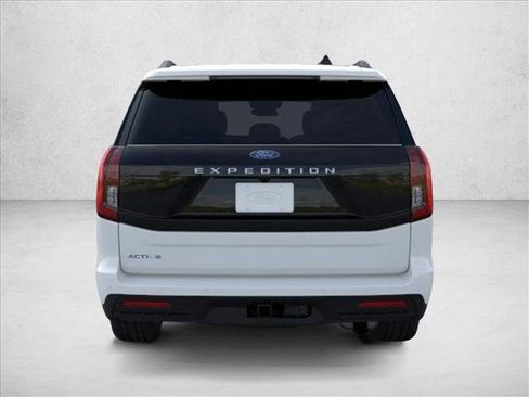 New 2025 Ford Expedition Active image 5
