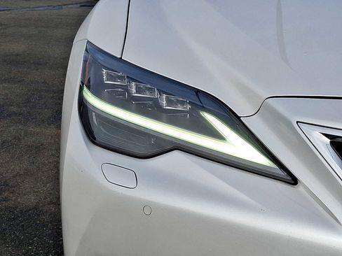 Used 2024 Lexus LS 500 AWD w/ Luxury Package image 9