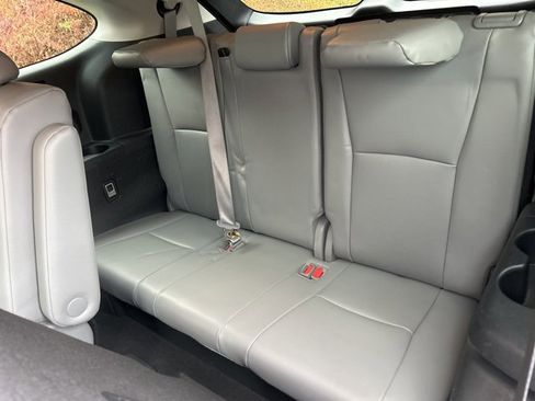 Used 2022 Toyota Highlander XLE image 22