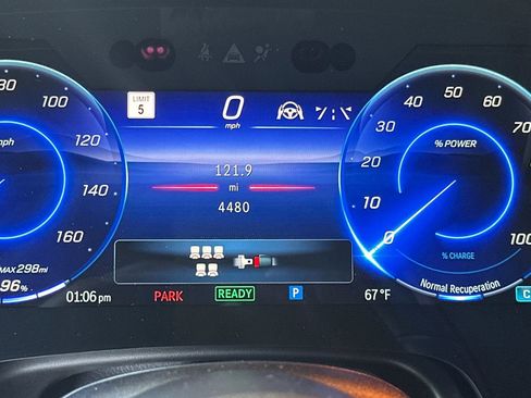 Used 2023 Mercedes-Benz EQS 580 4MATIC SUV image 41