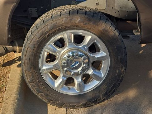 Used 2016 Ford F250 Lariat w/ Lariat Ultimate Package AWD/4WD image 5