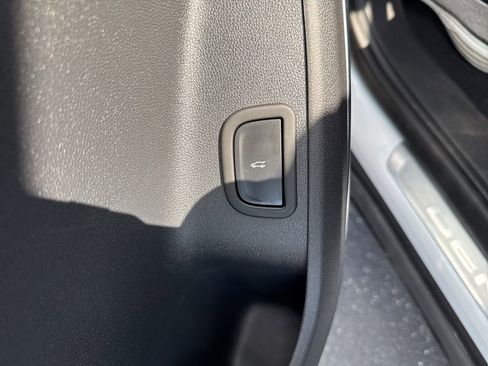 Used 2025 GMC Acadia Denali w/ LPO, Floor Liner Package image 21