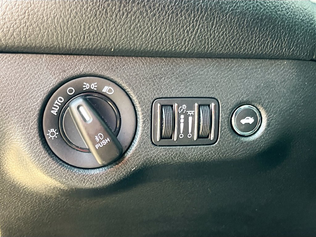 Used 2019 Dodge Challenger SXT w/ Blacktop Package RWD image 10