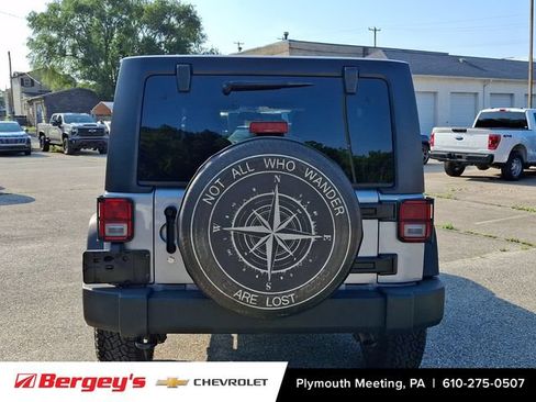 Used 2018 Jeep Wrangler Unlimited Sport S AWD/4WD image 6