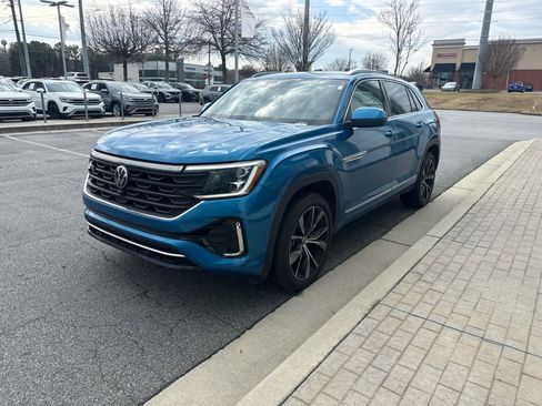Used 2024 Volkswagen Atlas Cross Sport SEL Premium R-Line image 4