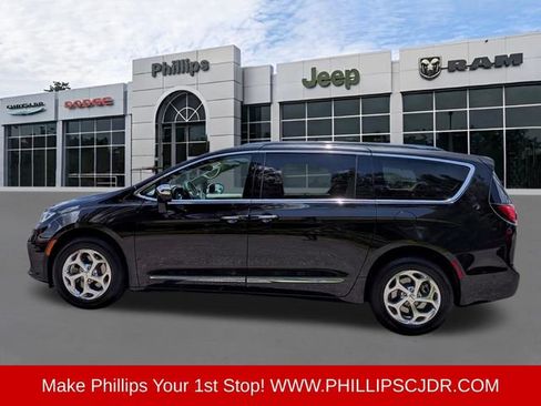 Used 2021 Chrysler Pacifica Limited w/ Premium & Safety Sphere Group AWD/4WD image 6