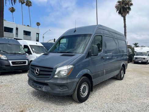 Used 2018 Mercedes-Benz Sprinter 2500 image 1
