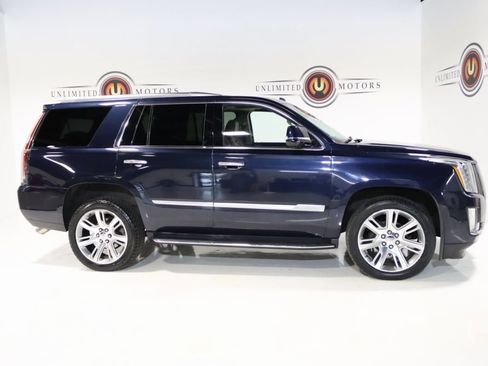 Used 2020 Cadillac Escalade Luxury image 35