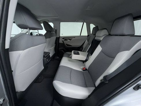Certified 2022 Toyota RAV4 XLE AWD/4WD image 6