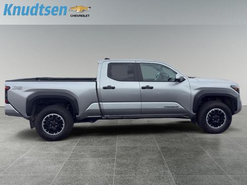 Used 2024 Toyota Tacoma TRD Off-Road w/ TRD Off Road Premium Package AWD/4WD image 8
