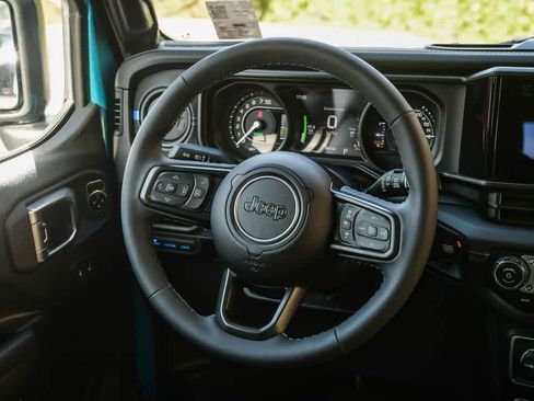 Used 2024 Jeep Wrangler Unlimited Rubicon 4xe w/ Convenience Group AWD/4WD image 14