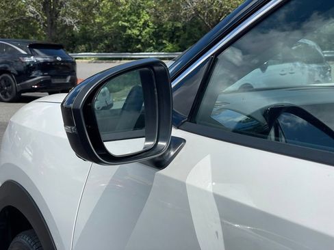 Certified 2025 Nissan Kicks SR AWD/4WD image 28