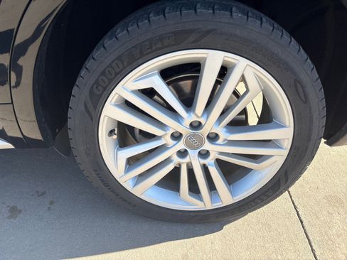 Used 2018 Audi Q5 Prestige w/ Prestige Package image 12