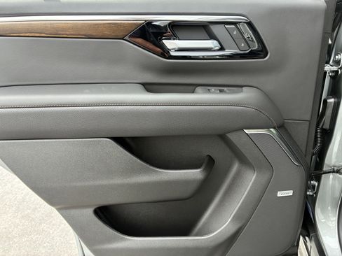 New 2026 Chevrolet Tahoe High Country AWD/4WD image 16