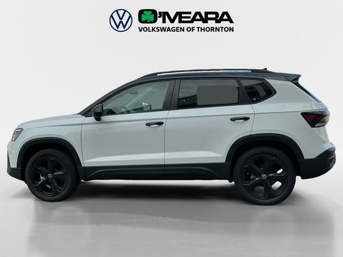 New 2025 Volkswagen Taos SE image 2