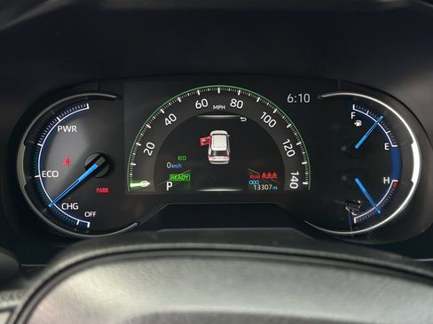 Used 2025 Toyota RAV4 LE AWD/4WD image 21