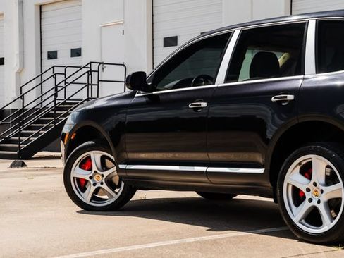 Used 2006 Porsche Cayenne Turbo S AWD/4WD image 46