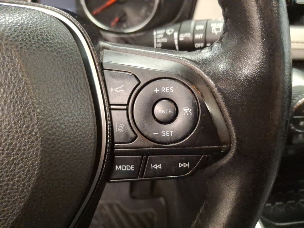 Used 2019 Toyota RAV4 XLE w/ Convenience Package AWD/4WD image 21