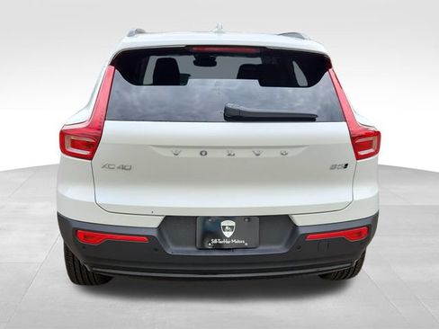 Certified 2026 Volvo XC40 B5 Plus w/ Climate Package AWD/4WD image 6
