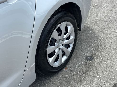 Used 2025 Toyota Corolla LE FWD image 30