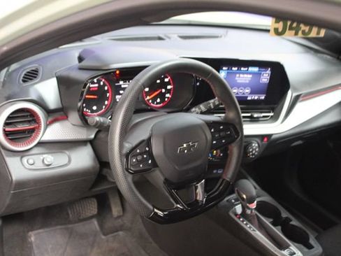 Used 2024 Chevrolet Trax RS w/ Driver Confidence Package FWD image 14
