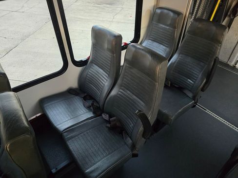 Used 2019 Ford F550 2WD Regular Cab Super Duty image 29