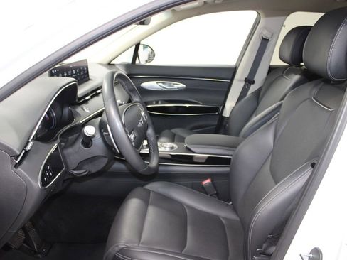 Used 2025 Genesis GV70 2.5T AWD/4WD image 17