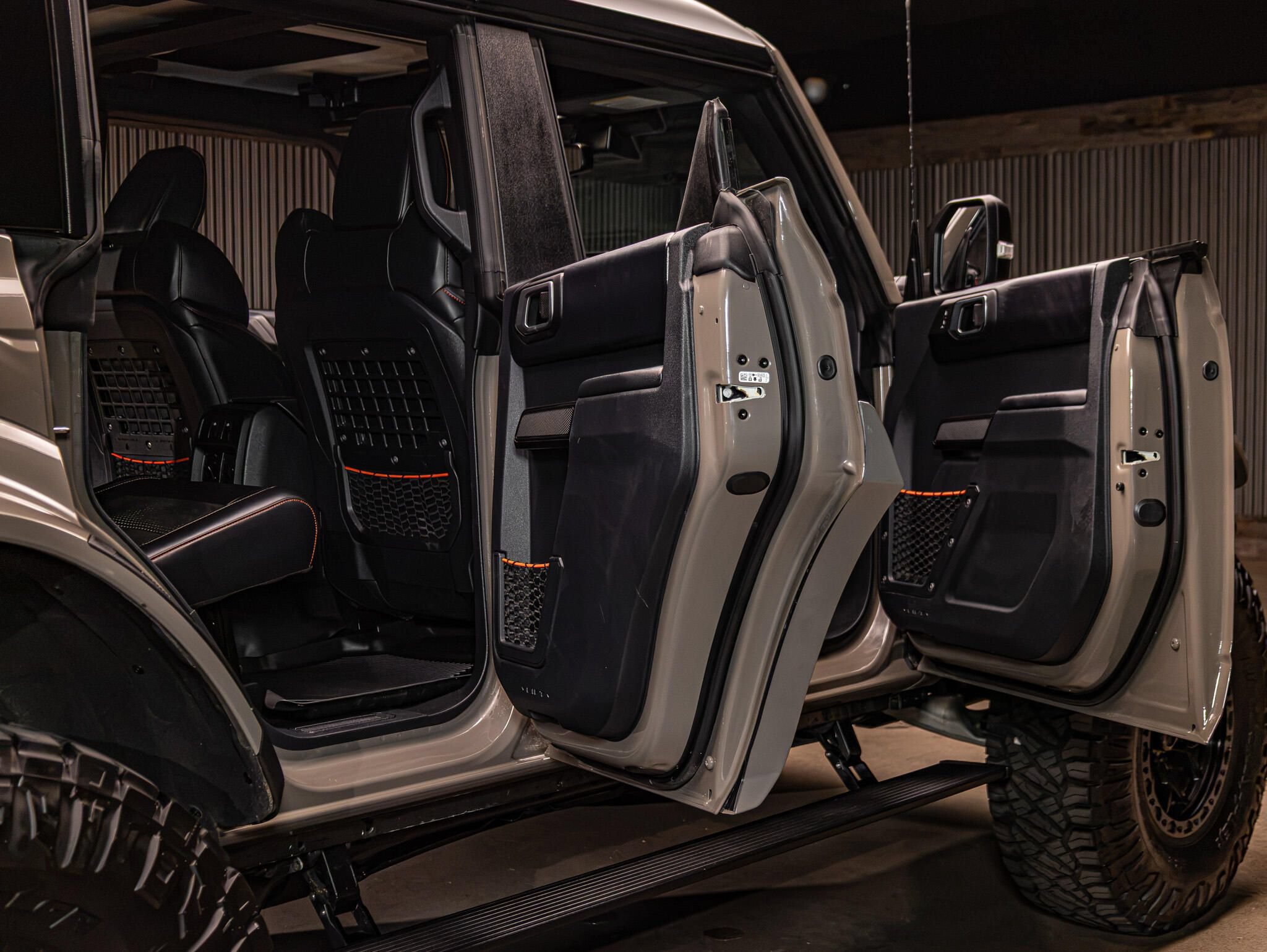 Used 2025 Ford Bronco Raptor w/ Interior Carbon Fiber Pack AWD/4WD image 28