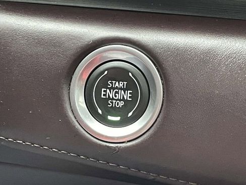 Used 2021 Cadillac Escalade ESV Sport Platinum image 26