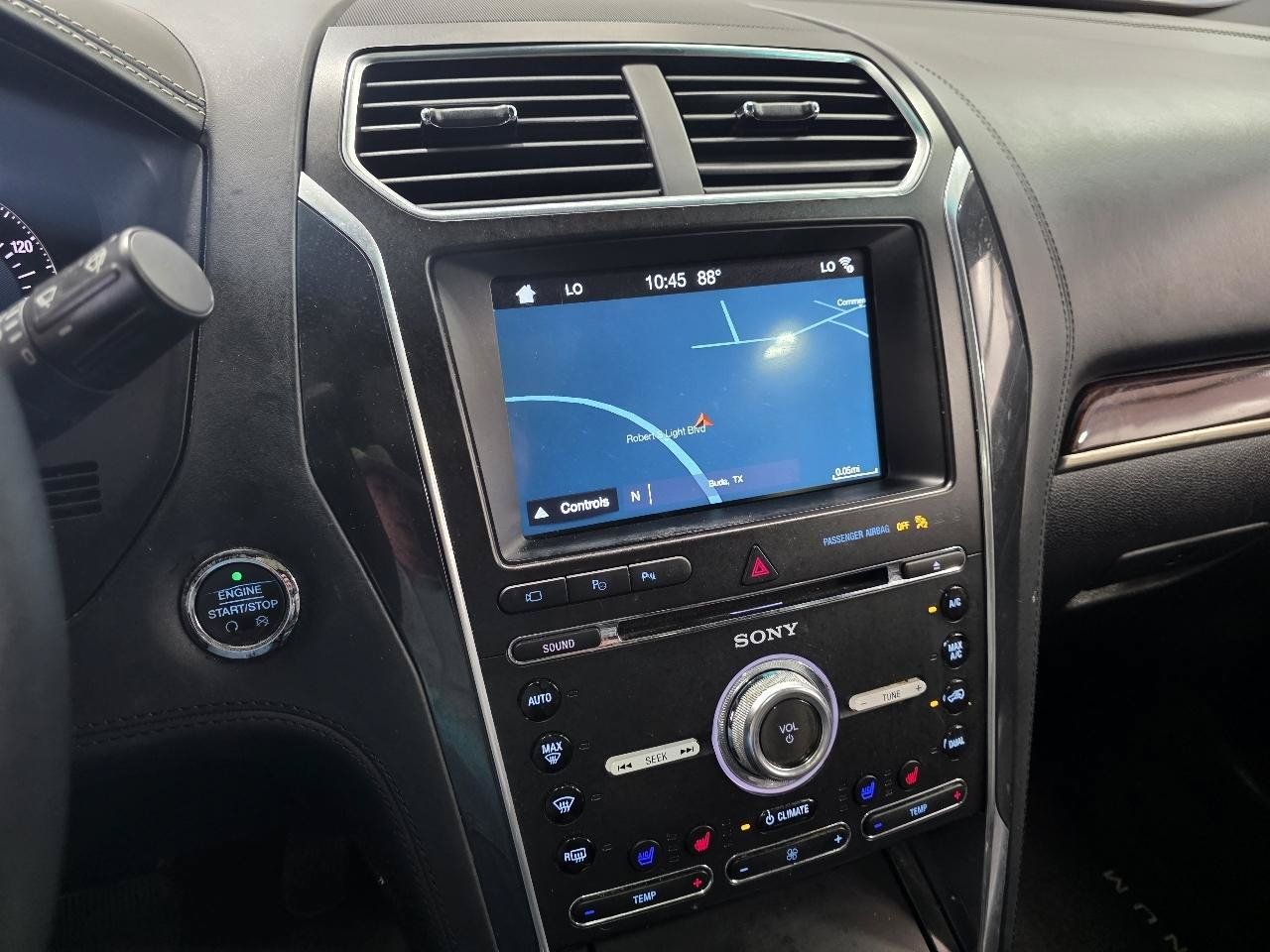 Used 2017 Ford Explorer Platinum AWD/4WD image 17