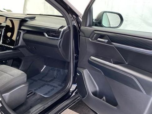 Used 2025 GMC Acadia Elevation image 20