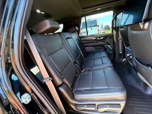 Used 2021 GMC Yukon Denali w/ Denali Premium Package AWD/4WD image 27