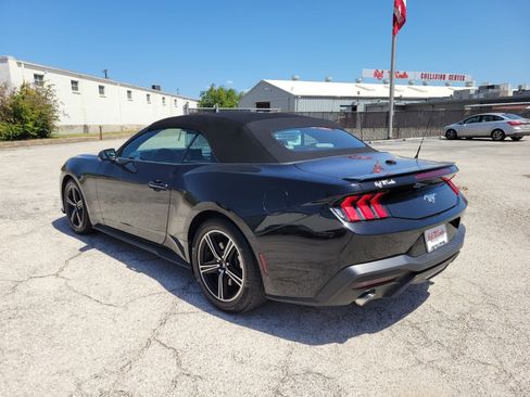 Used 2024 Ford Mustang Premium image 5